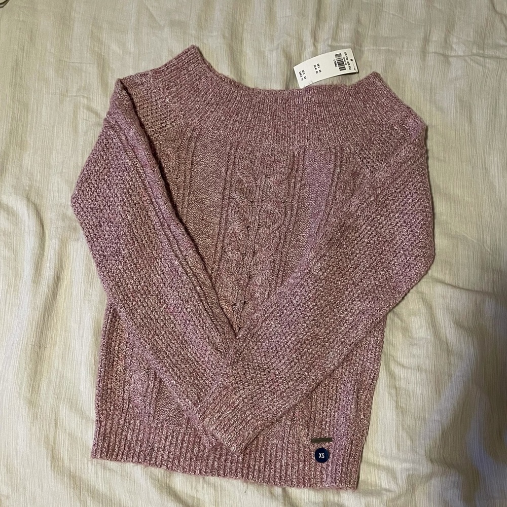 Abercrombie & Fitch - off the shoulder sweater